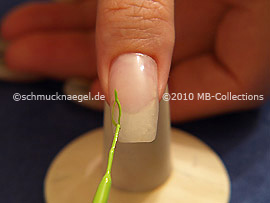 Nailart Liner in der Farbe hellgrün
