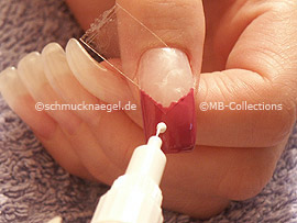 Nailart Pen in der Farbe weiß