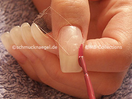 Nailart Pen in der Farbe lavendel