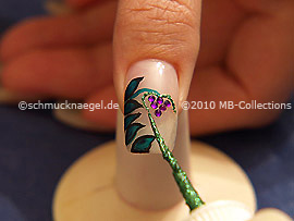 Nailart Liner in der Farbe grün-glitter