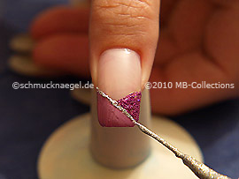 Nailart Liner in der Farbe silber-glitter