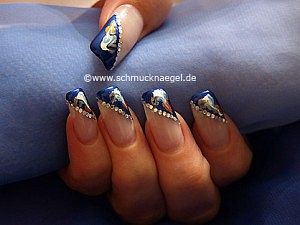 Pailletten und verschiedene Nailart Pens