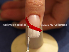 Nagellack in der Farbe weiß