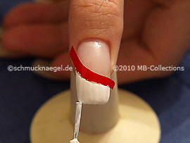 Nagellack in der Farbe weiß