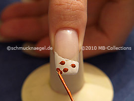 Nailart Liner in der Farbe braun