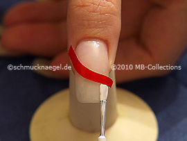 Nagellack in der Farbe weiß