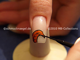 Nailart Liner in der Farbe schwarz