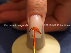 Nailart Liner in der Farbe braun