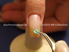 Fimo-Frucht und die Pinzette