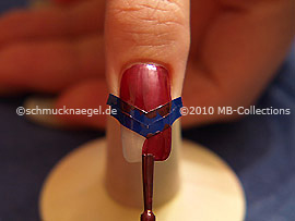 Nagellack in der Farbe aubergine