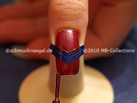 Nagellack in der Farbe aubergine