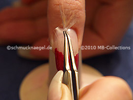 Pinzette und durchsichtiges Klebeband