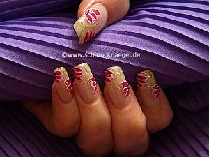 Fingernagel Design mit Nailart Liner