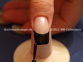 Nagellack in der Farbe schwarz