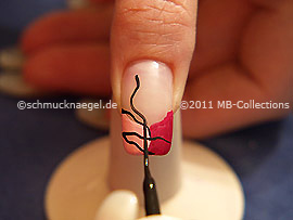 Nailart Liner in der Farbe schwarz