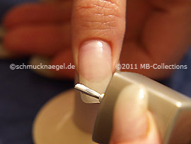 Nagellack in der Farbe weiß