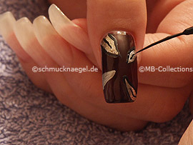 Nailart Liner in der Farbe schwarz