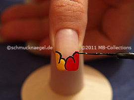 Nailart Liner in der Farbe schwarz