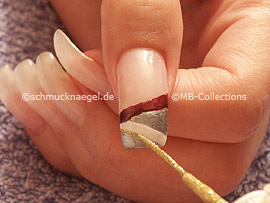 Nailart Liner in der Farbe gold-glitter