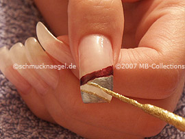 Nailart Liner in der Farbe gold-glitter