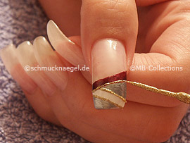 Nailart Liner in der Farbe gold-glitter