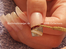 Nailart Liner in der Farbe gold-glitter