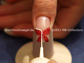 Nailart Liner in der Farbe weiß