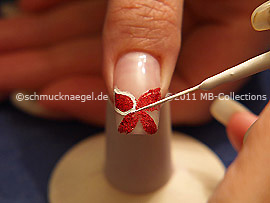 Nailart Liner in der Farbe weiß