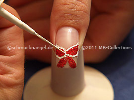 Nailart Liner in der Farbe weiß