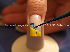 Nailart Liner in der Farbe dunkelgrün