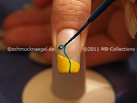 Nailart Liner in der Farbe dunkelgrün