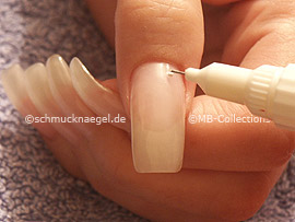 Nailart Pen in der Farbe weiß