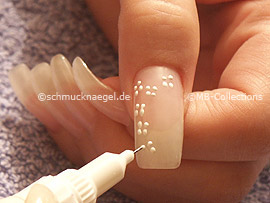 Nailart Pen in der Farbe weiß