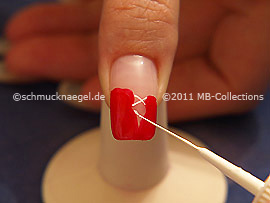Nailart Liner in der Farbe weiß,