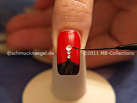 Nailart Liner in der Farbe schwarz