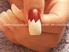 Nagellack in der Farbe weiß