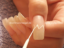 Nailart Liner in der Farbe weiß