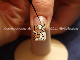 Nailart Liner in der Farbe schwarz