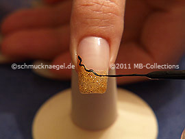Nailart Liner in der Farbe schwarz