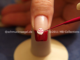 Nailart Liner in der Farbe lavendel