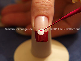 Nailart Liner in der Farbe lavendel