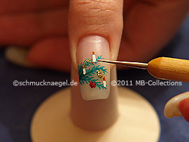Nailart bouillons in gold und den Spot-swirl