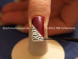 Nailart Liner in der Farbe schwarz