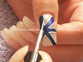 Nailart Liner in der Farbe silber