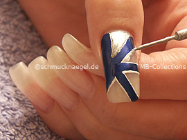 Nailart Liner in der Farbe silber