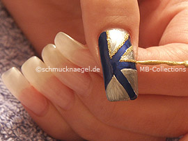 Nailart Liner in der Farbe gold-glitter
