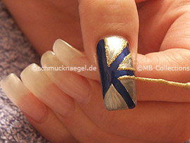Nailart Liner in der Farbe gold-glitter