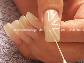 Nailart Liner in der Farbe weiß