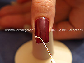 Nailart Liner in der Farbe weiß