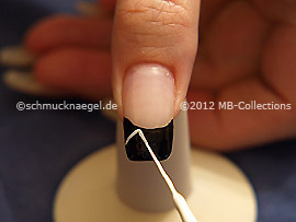 Nailart Liner in der Farbe weiß